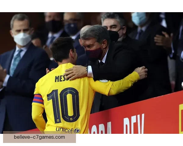 梅西与巴萨终告别 巴黎圣日耳曼迎来新传奇球员